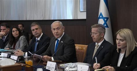 Netanyahu critics urge Germany, Britain to cancel his visit